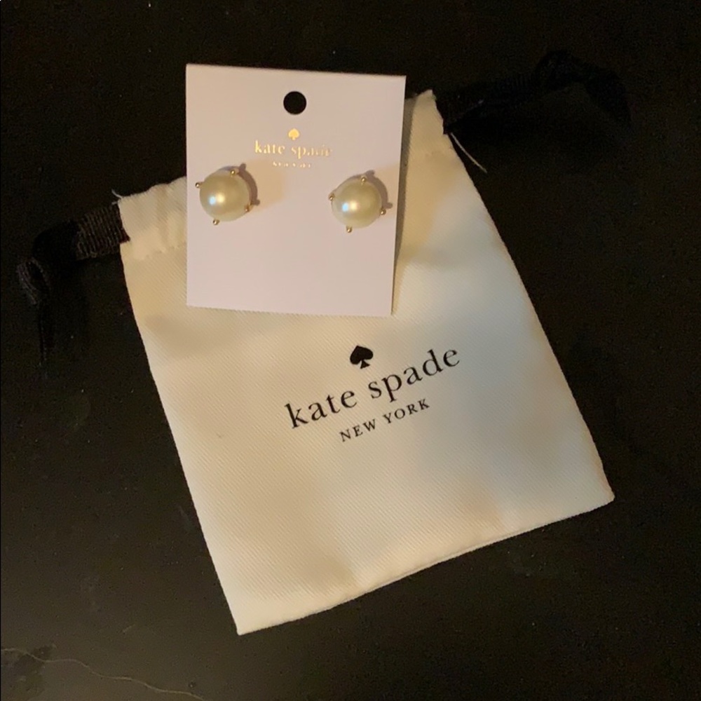 kate spade pearl earrings.